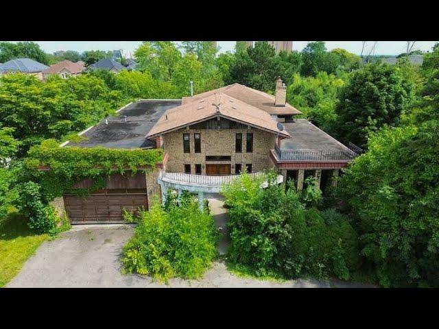 Exploring Sylvester Stallone’s Retro ABANDONED 1979 Dream Mansion Left Frozen In Time For 45 Years