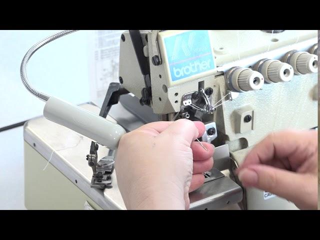 Overlocker - changing a needle