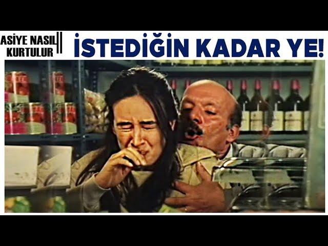 Asiye Nasıl Kurtulur Türk Filmi | Bakkal'dan, Asiye'ye Uygunsuz Hareket!