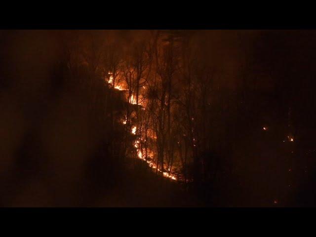 Firefighters battle wildfire in Pompton Lakes, flames across NJ