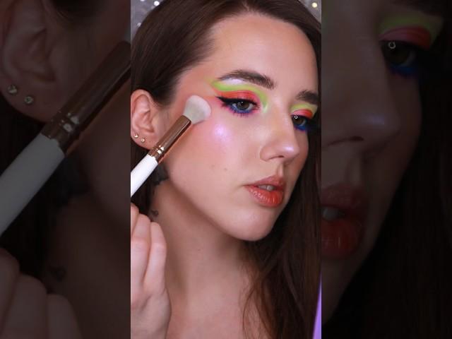 Neon tutorial makeup #martinecosmetics #neonmakeup #makeuptutorial #mua #tutorial