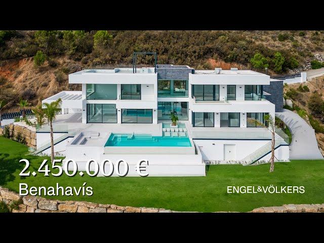 Stunning contemporary masterpiece with panoramic views | W-02ODLC | Engel & Völkers Marbella