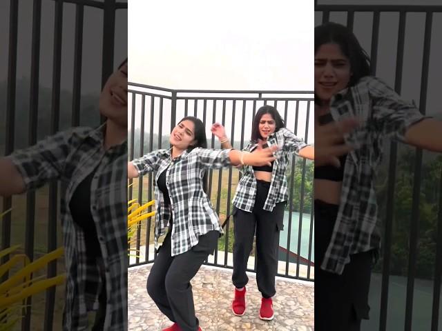 Our favorite#anushkikanushki #anukanu #aktwins #trending #virul #twinsdance #twinsisters ️AKtwins