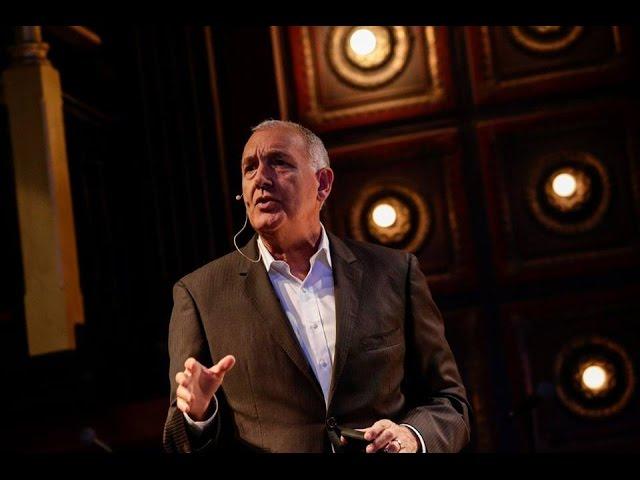 The Power of Nonverbal Communications | Joe Navarro (Keynote) | CMX Summit West 2015