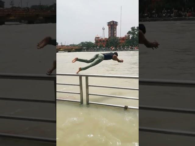 Har ki pauri Ghat Haridwar  #shorts #youtubeshorts #ganga #vlogs #haridwar #rishikesh #harkipauri