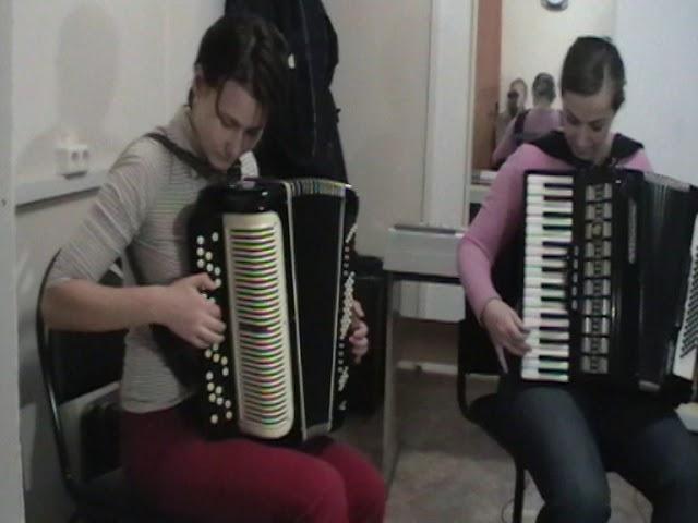 на 3м уроке ВЕСЕЛО играем под аранжировку! #аккордеон, #курсыаккордеона, #урокиаккордеона