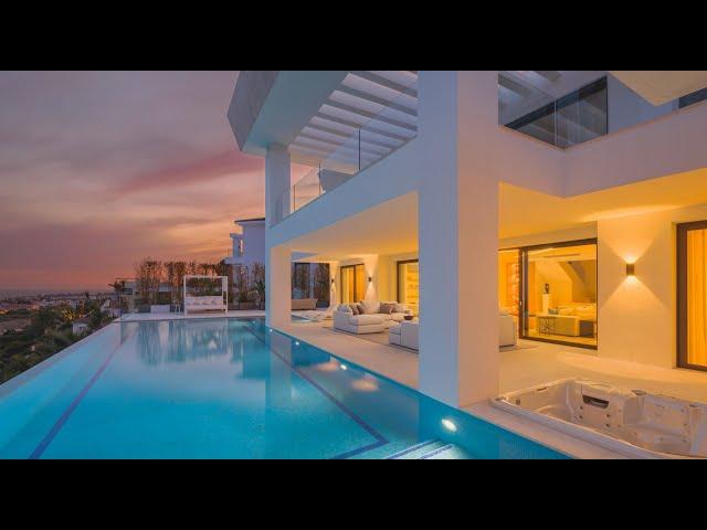 Moderne Luxusvilla mit Meerblick Paraiso Alto Paraiso Golf Marbella Garage 10 Autos Costa del Sol