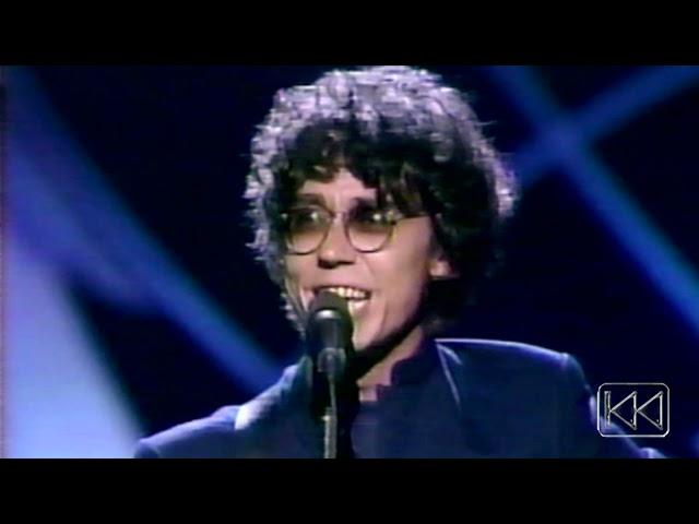 World Party- Put the Message in the Box (Live at 1990 MTV Video Music Awards)