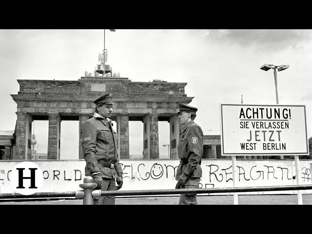 Berlin wall - constrcution, escapes, fall