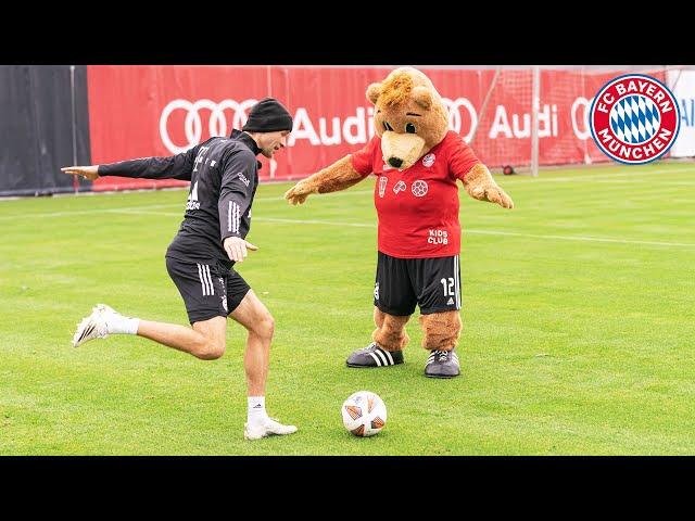 Skills & Tricks with Thomas Müller & Berni