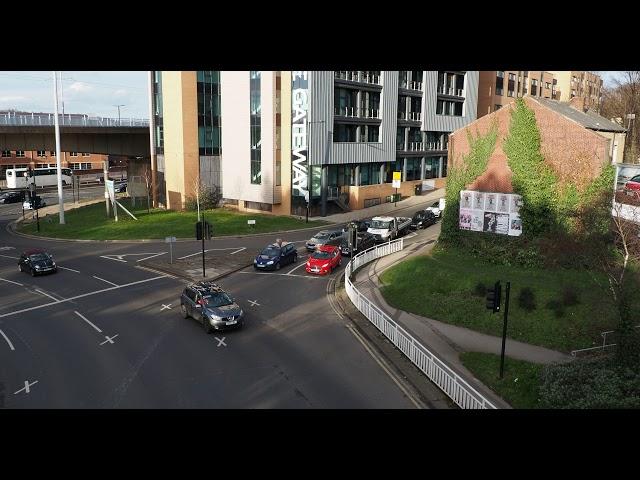 Olympus OM-D E-M1X Traffic CINE 4K 24fps Handheld 12-200mm Lens