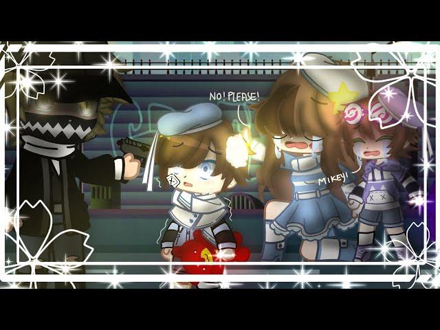 "Don't Hurt My Son/Mom!"||Singing in the Moonlight||Ft. Baby Mikey & Past Family||Gacha Club||AkiR