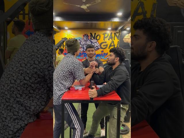 Top roll Vs Top roll ️  #armwrestling #armworkout  #armwrestlingchalleng #confident #funny #viral