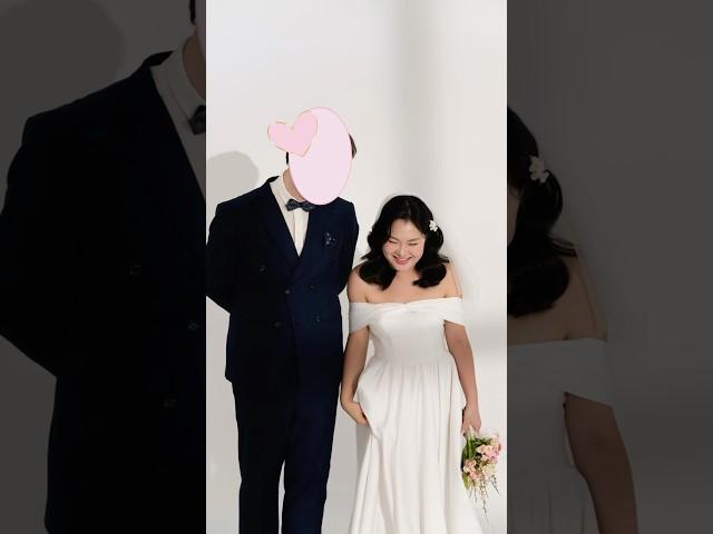 The pre-wedding pictures are here