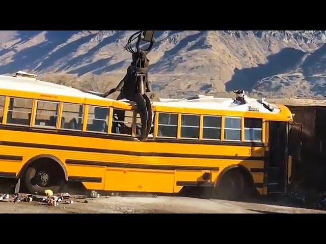 Excavator destroys Car, Bus, Truck | Dangerous crushing machine | Destroys for recycling