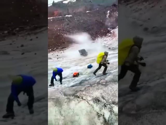 Massive Boulder nearly hits Mountaineers on Mt ELBRUS