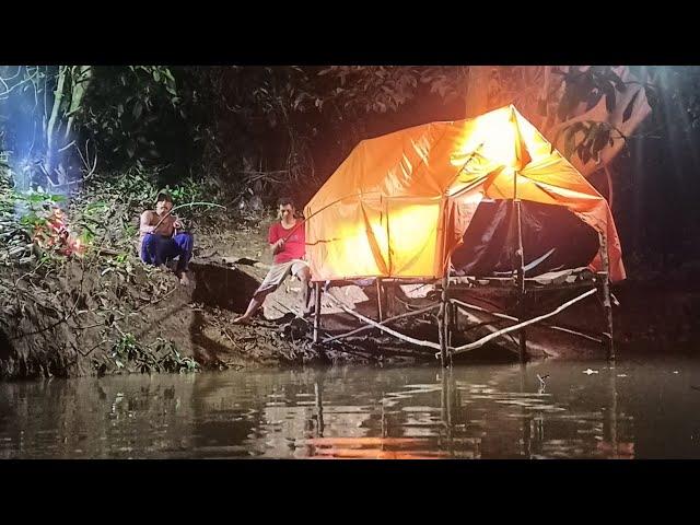 camping hujan deras tengah malam di pinggir sungai pohon angker mancing ikan di shelter