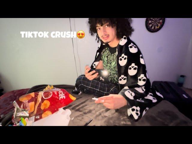 MY TIKTOK CRUSH SLEPT OVER MY HOUSE!!