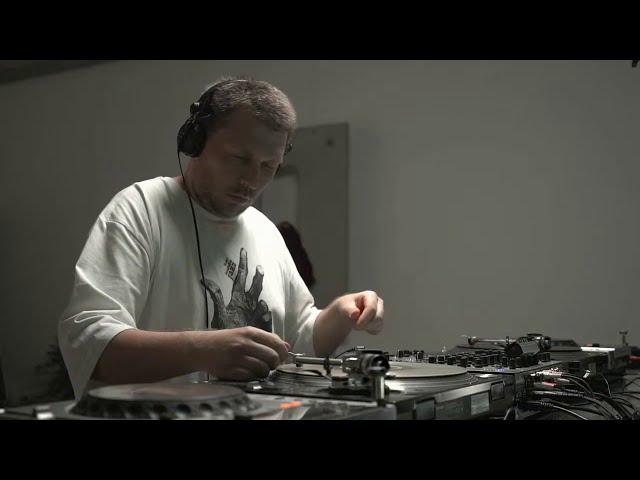 Dub Techno Vinyl Only 8 hours Live Stream part 1 at Who I Am Gallery 30.05.2020