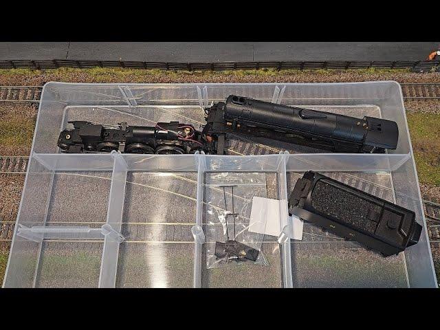 Hornby R3100 Flying Scotsman in Wartime Black Livery : Repair Request (Episode 1)