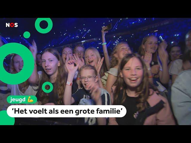 Duizenden gelovige kinderen vieren feest in Ahoy