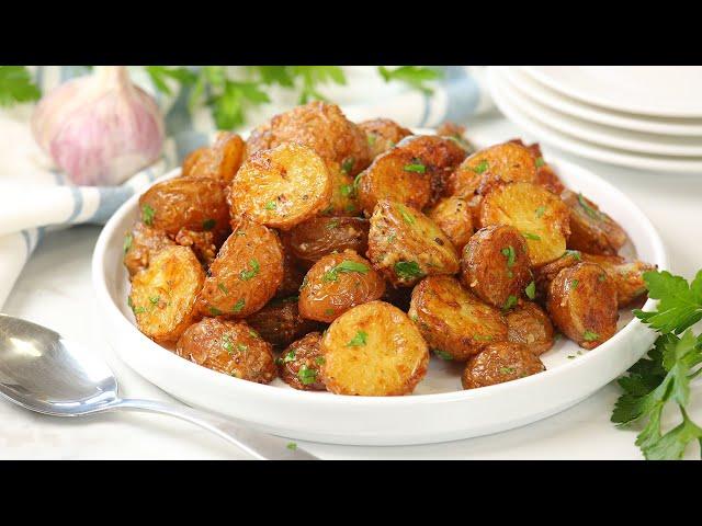 Garlic Butter Potatoes | Easy + Delicious Thanksgiving Side Dish