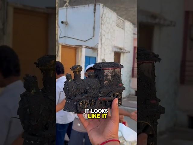 Today, I found the toy train engine dirty. !! #shorts
