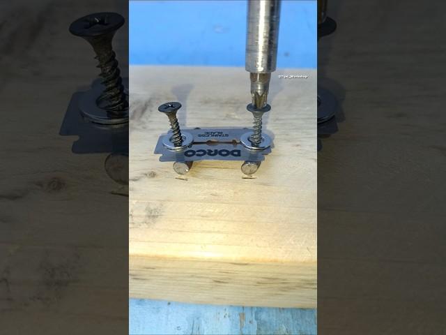 Great tips from a veteran electrician! Useful DIY Wire Stripper Tool #diy #electrician #tips #tricks