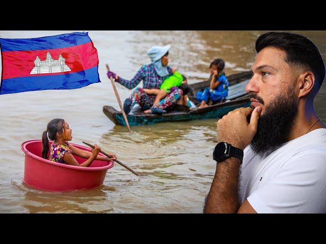 Extremely Challenging Lives In The Floating Villages Of Cambodia - Kampong Phluk 