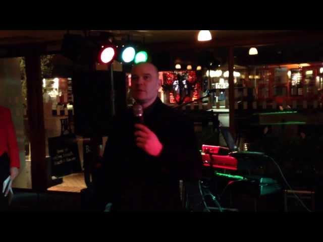 Frank Sinatra tribute singer for hire. Essex, London and UK