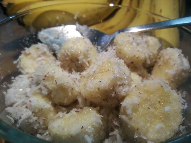 Bored eating only banana?  try this yumilicious instant banana recipe #shorts #youtubeshorts