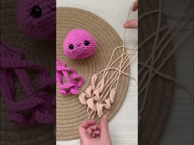 Making a #crochet Jellyfish! | Easy Amigurumi Ideas