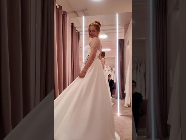 я нашла то самое платье #свадьба #платье #свадебноеплатье #свадебныйсалон #невеста #Lolikkiss