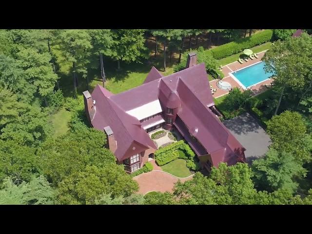 Luxury Property Tour With Maria Babaev: 35 Chestnut Hill Drive, Upper Brookville