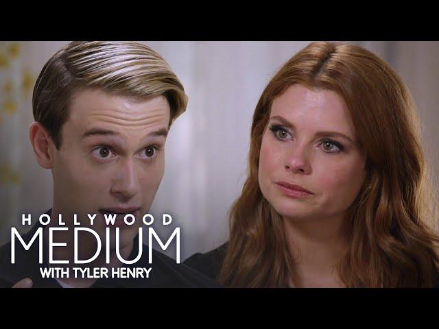 Tyler Henry Connects JoAnna Garcia Swisher to Murdered Family Friends | Hollywood Medium | E!