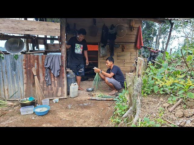 Pulang Kerja Masak Sambel Daun Bawang, Kehidupan Nyata Pemuda Kebun