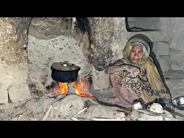 Roza Iftar Routine | An Old Women Living Alone in Pure Mud House | Very Difficult Life