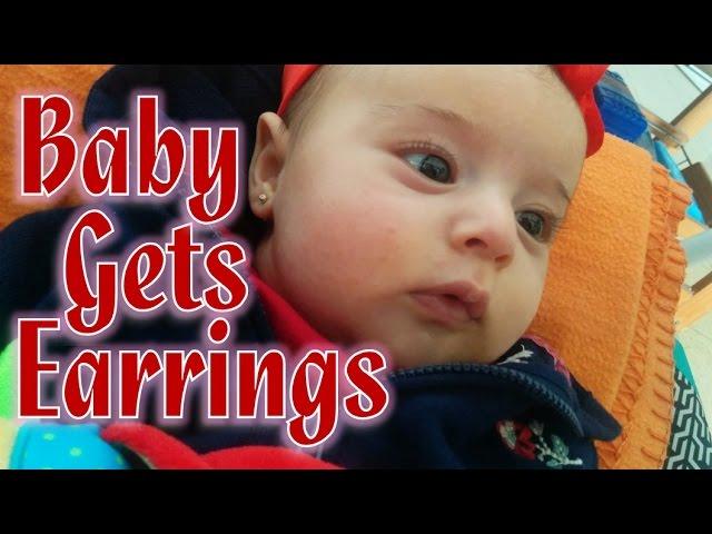 BABY GETS EARRINGS (7x9)