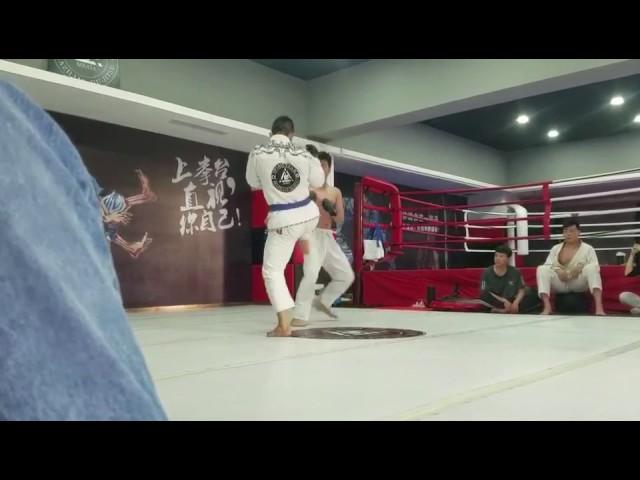 Wing Chun Kungfu VS Brizailian Jiujitsu (Real Fight in China)