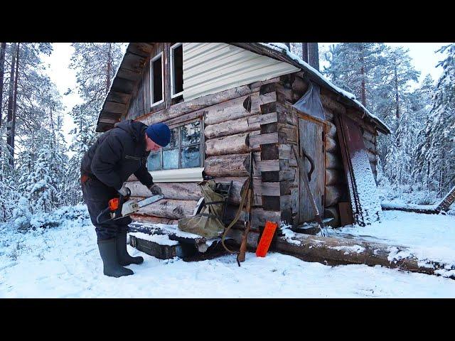 Life Alone in the Forest, Off grid Cabin Far North, Tiny House in the Woods. The Full film.