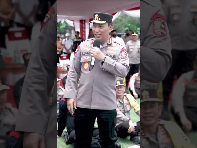 Ketemu Kapolri, Pak Bhabin Minta Naik Pangkat Lagi