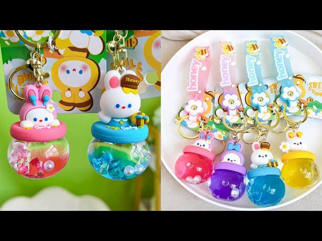 DIY Cute sanrio Liquid Keychain/ how to make liquid glitter Keychain at home / easy craft art