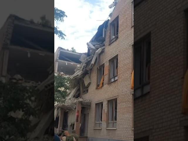 ⁉️ШОКУЮЧІ наслідки попадання ракети по житловому будинку у Кривому Розі #shorts
