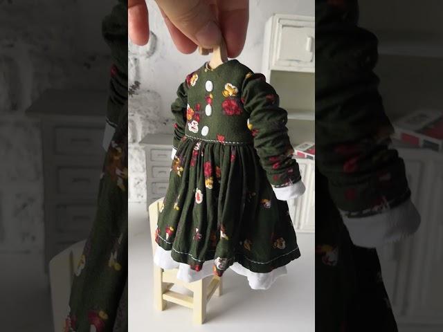 Green dress flowers for Blythe doll #music #artist #doll #blythedoll #diy