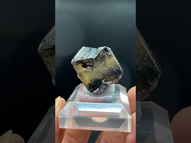 Cassiterite + Quartz Size: 2.4cm Origin: Ximeng, Puer, Yunnan, China. Available