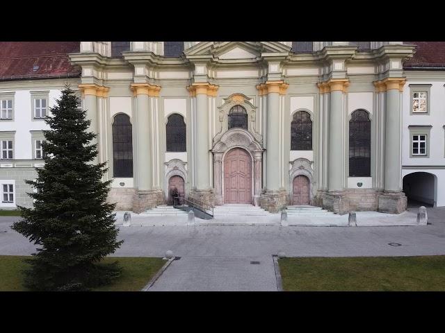 Drei Drohnenaufstiege vor dem Kloster Fürstenfeld, Fürstenfeldbruck mit der DJI Mavic mini