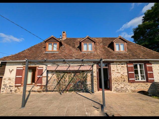 Lovely 3 bedroom cottage with large open plan living kitchen & dining area in St Germain les Belles.