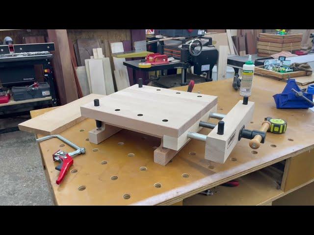 The (almost) perfect miniature workbench.