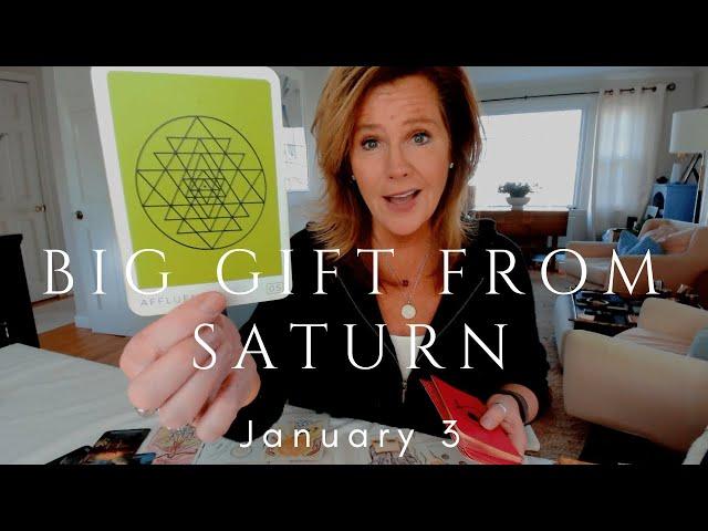 Your Daily Tarot Reading : Saturn Is About To Give YOU A BIG GIFT | Spiritual Path Guidance