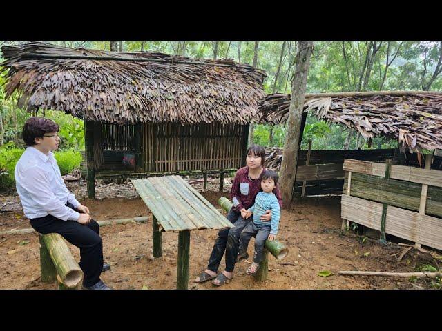 James - The Kind-Hearted Man Who Helped Sung Luyen Make a Bamboo Table and Chair Set